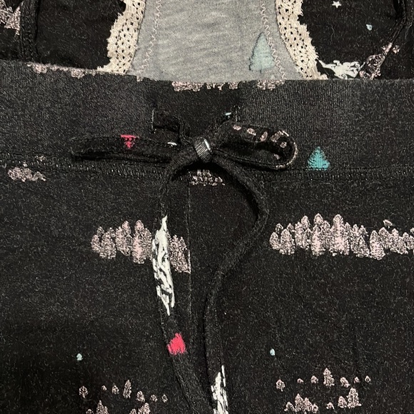 Sleepwear - Picture 3 of 4